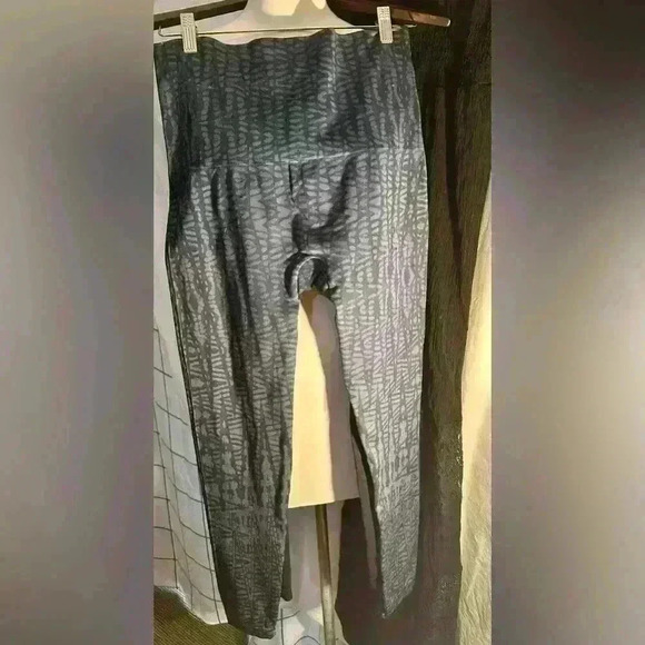 SPANX Leggings 2XT - Picture 2 of 3